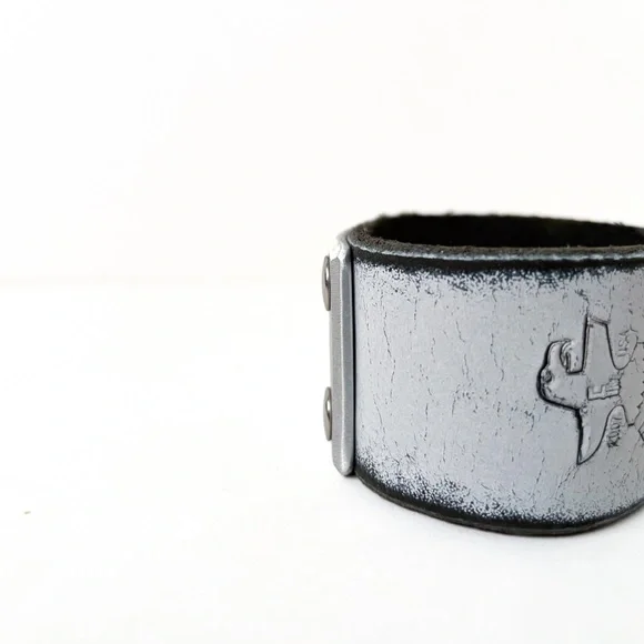 Leather Cuff Bracelet Metal - Picture 2 of 4